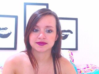 Live sex webcam photo for isabella-77 #152991038