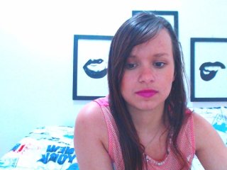 Live sex webcam photo for isabella-77 #155098893