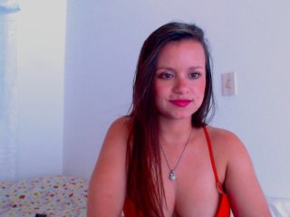 Live sex webcam photo for isabella-77 #156783850