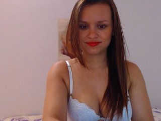 Live sex webcam photo for isabella-77 #163145539