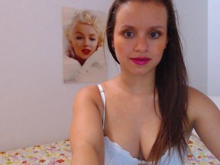 Live sex webcam photo for isabella-77 #164691825