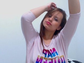 Live sex webcam photo for isabella-77 #173224273