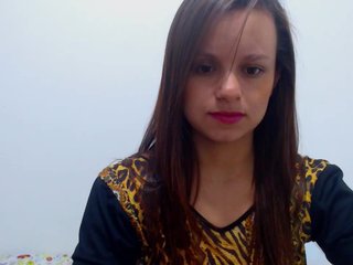 Live sex webcam photo for isabella-77 #174892058