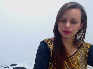 Live sex webcam photo for isabella-77 #174915991