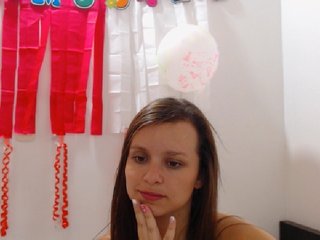 Live sex webcam photo for isabella-77 #178862907