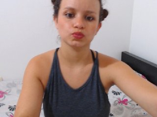 Live sex webcam photo for isabella-77 #179250043