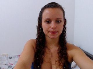 Live sex webcam photo for isabella-77 #179827063