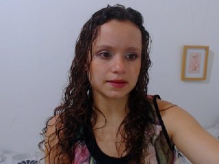 Live sex webcam photo for isabella-77 #189719595