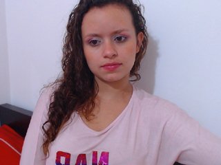 Live sex webcam photo for isabella-77 #191915808