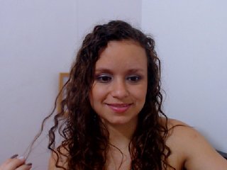 Live sex webcam photo for isabella-77 #195990001