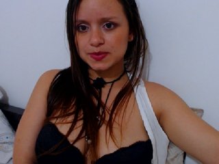 Live sex webcam photo for isabella-77 #197815333