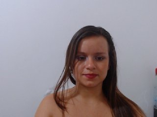 Live sex webcam photo for isabella-77 #208023673