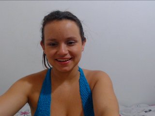 Live sex webcam photo for isabella-77 #209764884