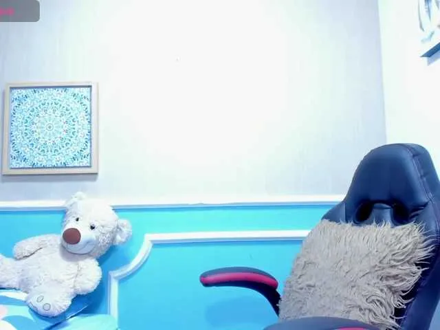 Live sex webcam photo for Isabella-Reyes #278123142