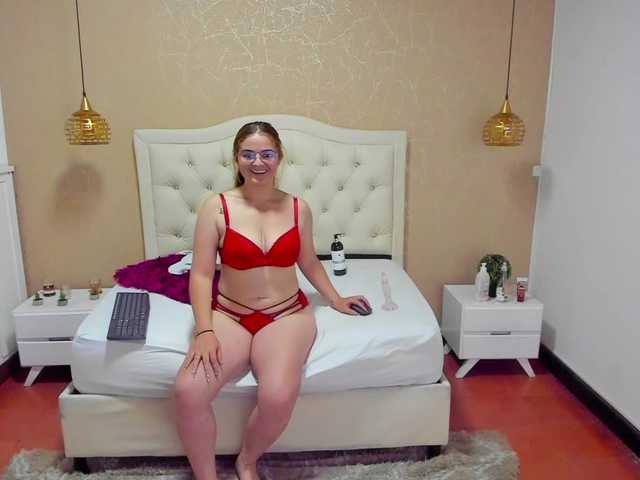 Live sex webcam photo for Isabella-dominguezz #278070975