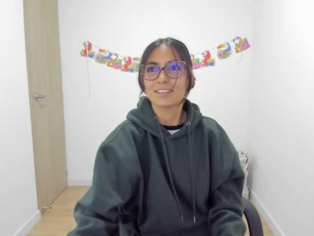 Live sex webcam photo for Isabella221 #276232306