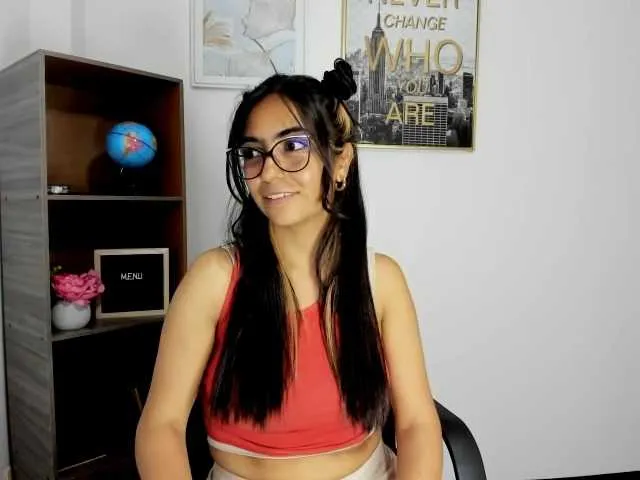 Live sex webcam photo for Isabella221 #276396794