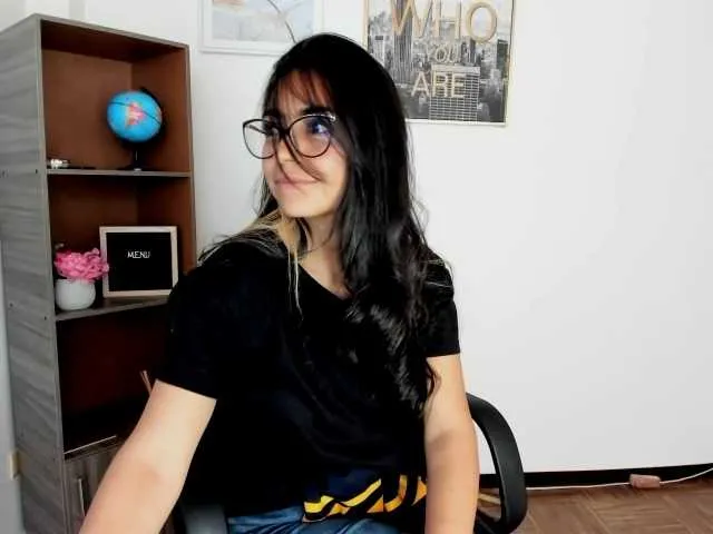 Live sex webcam photo for Isabella221 #276426201