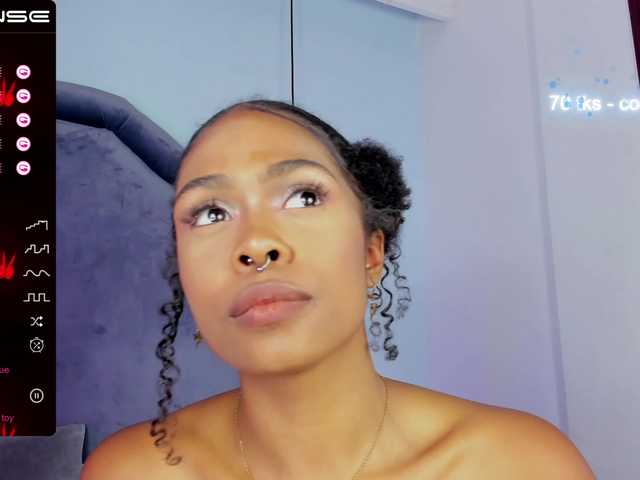 Live sex webcam photo for IsabellaBests #275446173