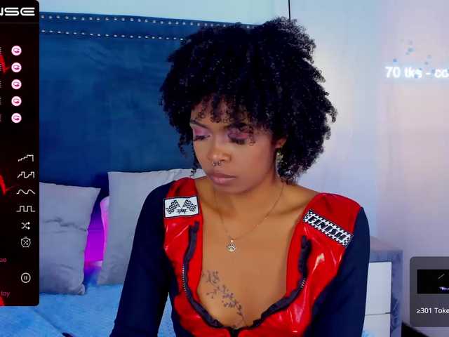 Live sex webcam photo for IsabellaBests #275465330