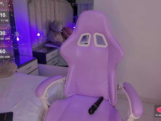 Live sex webcam photo for IsabellaBroms #290332555