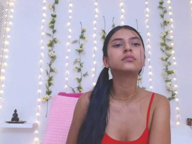 Live sex webcam photo for IsabellaGreey #273274072