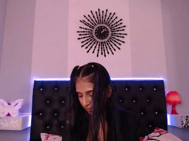 Live sex webcam photo for IsabellaGreey #273542027