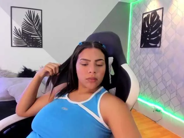 Live sex webcam photo for IsabellaHill #272089840