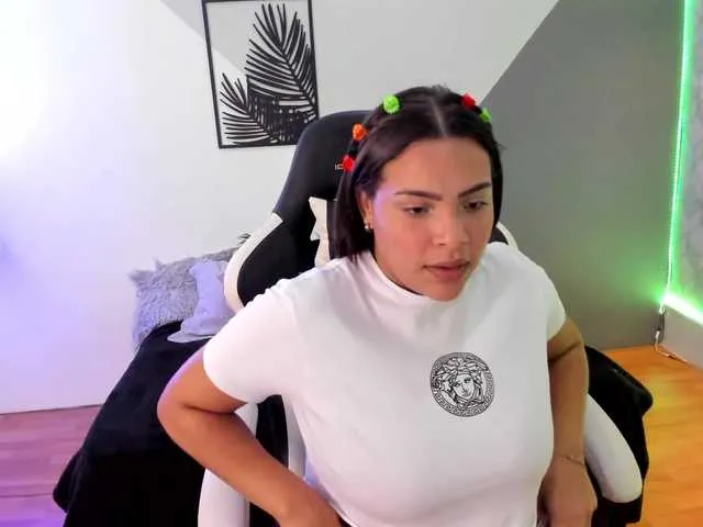 Live sex webcam photo for IsabellaHill #272103642