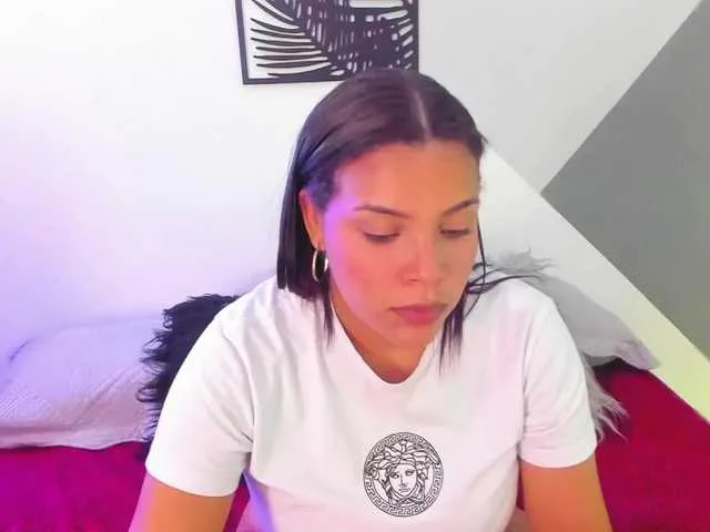 Live sex webcam photo for IsabellaHill #272196727