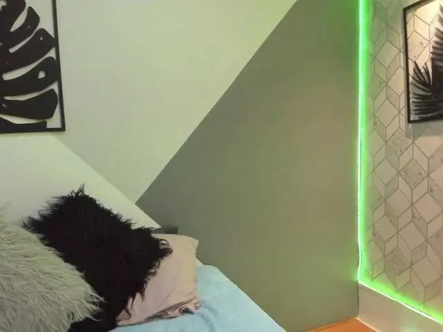 Live sex webcam photo for IsabellaHill #272546123