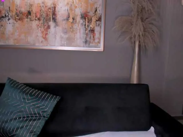 Live sex webcam photo for IsabellaHill #291344318