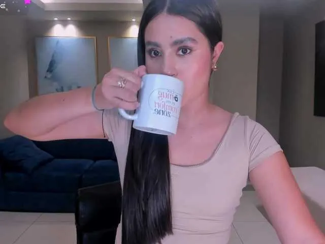 Live sex webcam photo for IsabellaHill #291631719