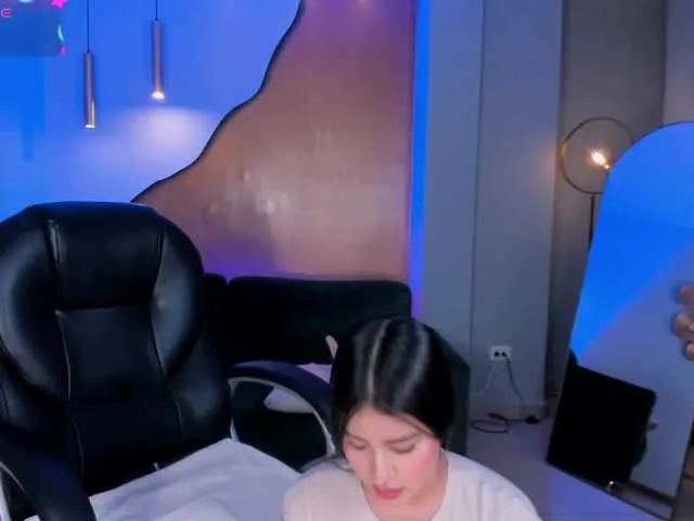 Live sex webcam photo for IsabellaHill #291678431