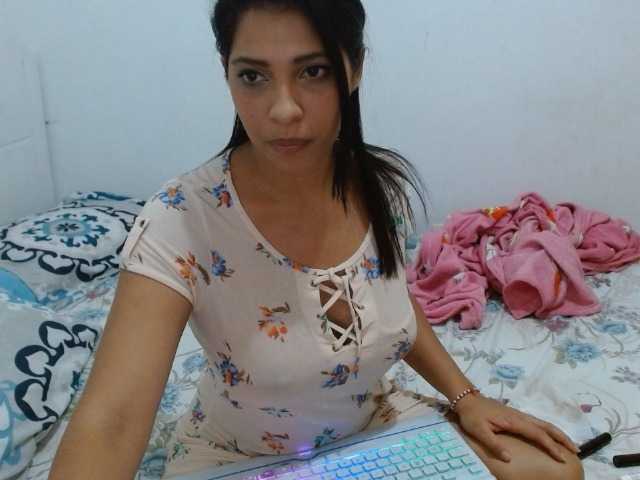 Live sex webcam photo for IsabellaMartinez #277701885