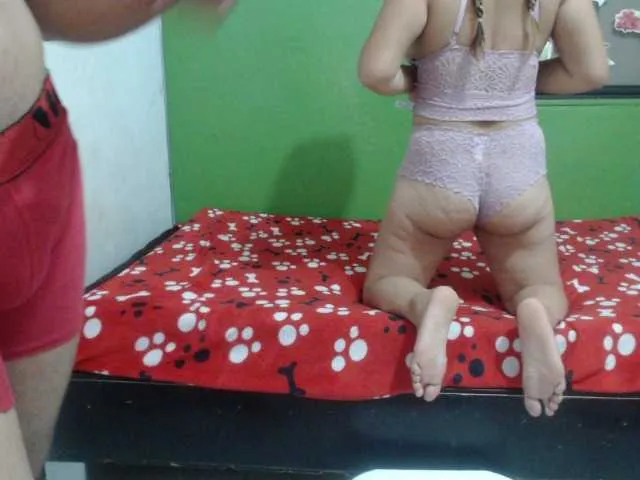 Live sex webcam photo for IsabellaTrio #273303508