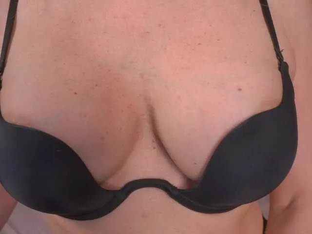 Live sex webcam photo for IsadoraDunkan #291210321
