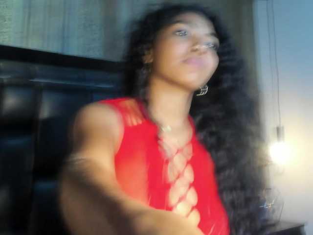 Live sex webcam photo for IsbhellMova #278085934