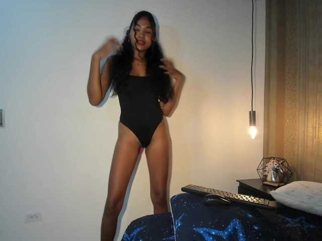 Live sex webcam photo for IsbhellMova #278119093