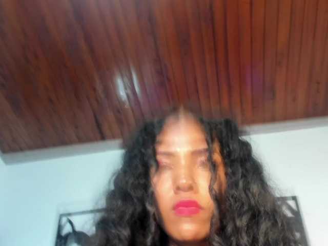 Live sex webcam photo for IsbhellMova #278283332