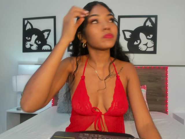 Live sex webcam photo for IsbhellMova #278287371