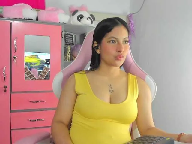 Live sex webcam photo for Isis-Becca #290898969