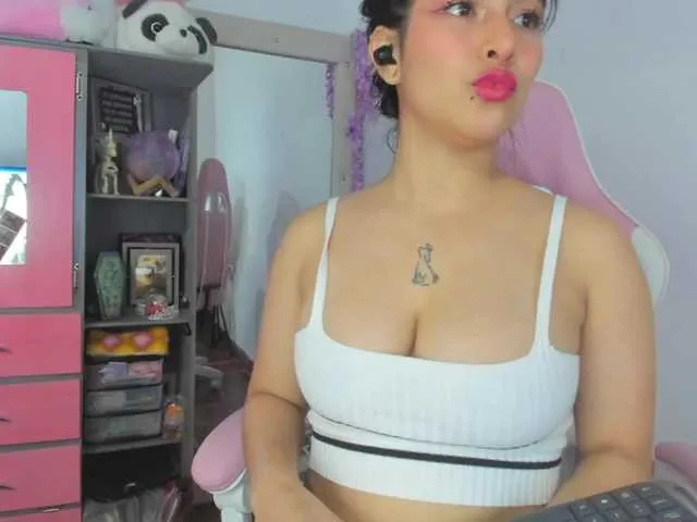 Live sex webcam photo for Isis-Becca #290911994