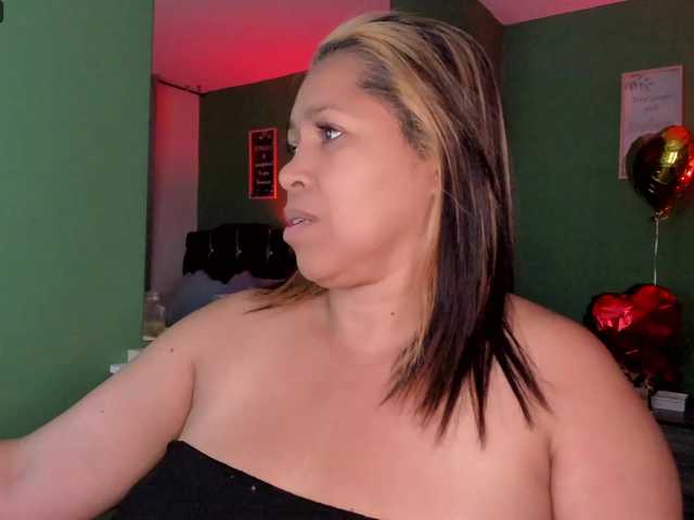 Live sex webcam photo for Isis-goddess #277327031