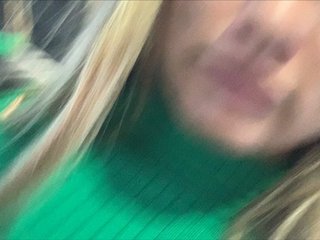 Live sex webcam photo for Isizzu-TOP #195293423