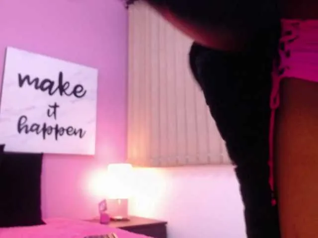 Live sex webcam photo for IssyRosse #278179954