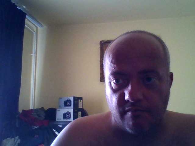 Live sex webcam photo for ItalianoPazzo40yrs #275973874