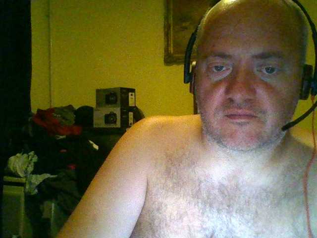 Live sex webcam photo for ItalianoPazzo40yrs #275976135