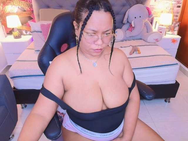 Live sex webcam photo for Italy-boobs #292111009