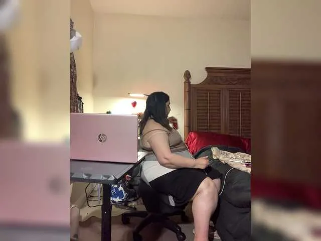 Live sex webcam photo for Italya1966 #272494192